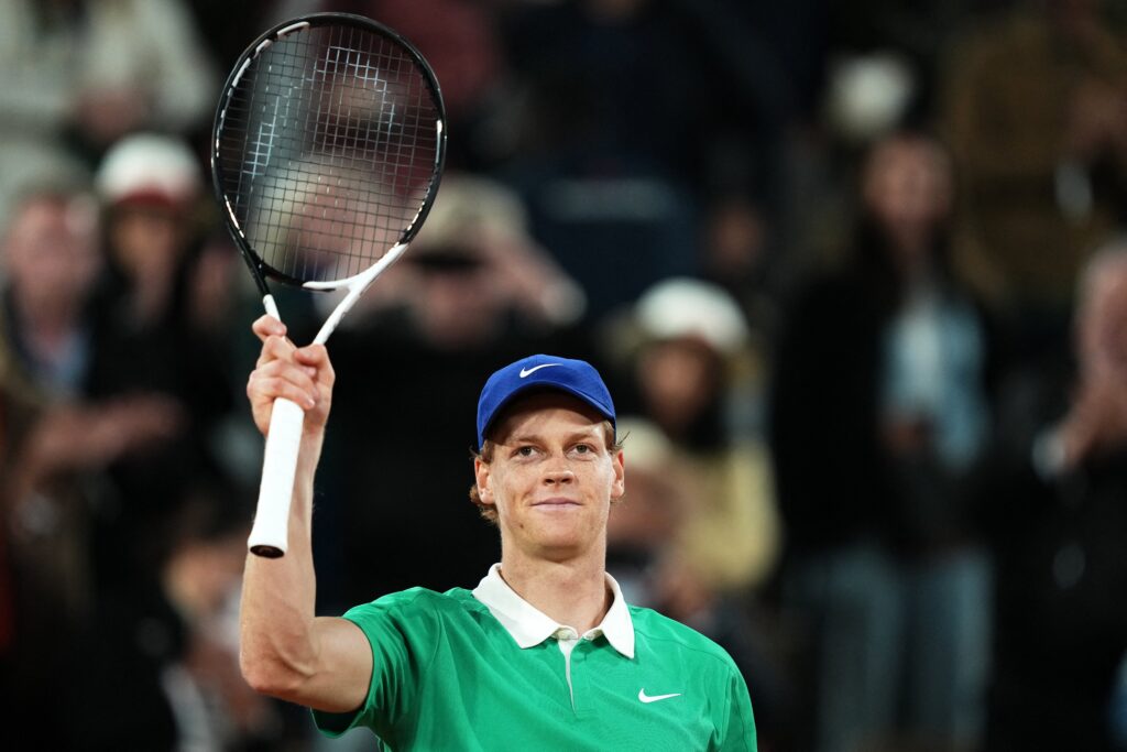Jannik Sinner celebrates his flawless opening set victory against Jiri Lehecka at the French Open.
