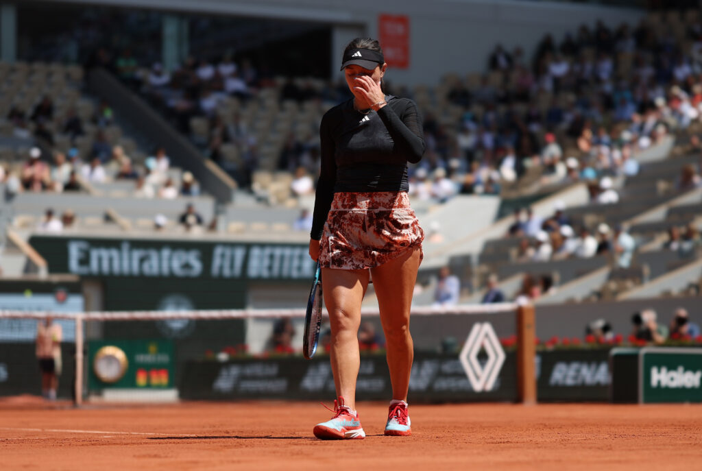 Jessica Pegula celebrates her comeback win against Marketa Vondrousova at Roland Garros, advancing to the fourth round.