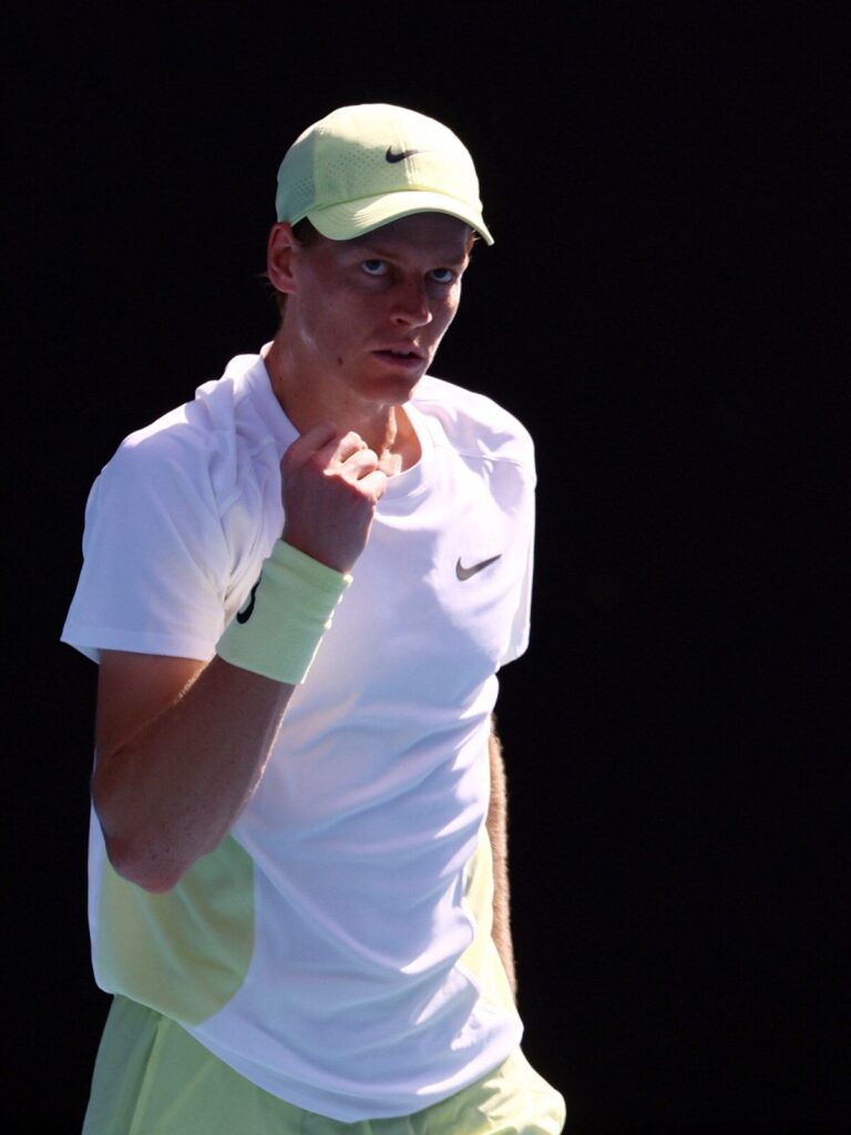 Jannik Sinner, world No. 1, showcasing his hard court dominance during a match against Andrey Rublev.