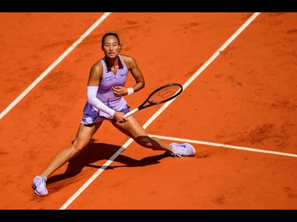 Sabalenka celebrates her victory over Zheng, advancing to the semifinals of Roland Garros.