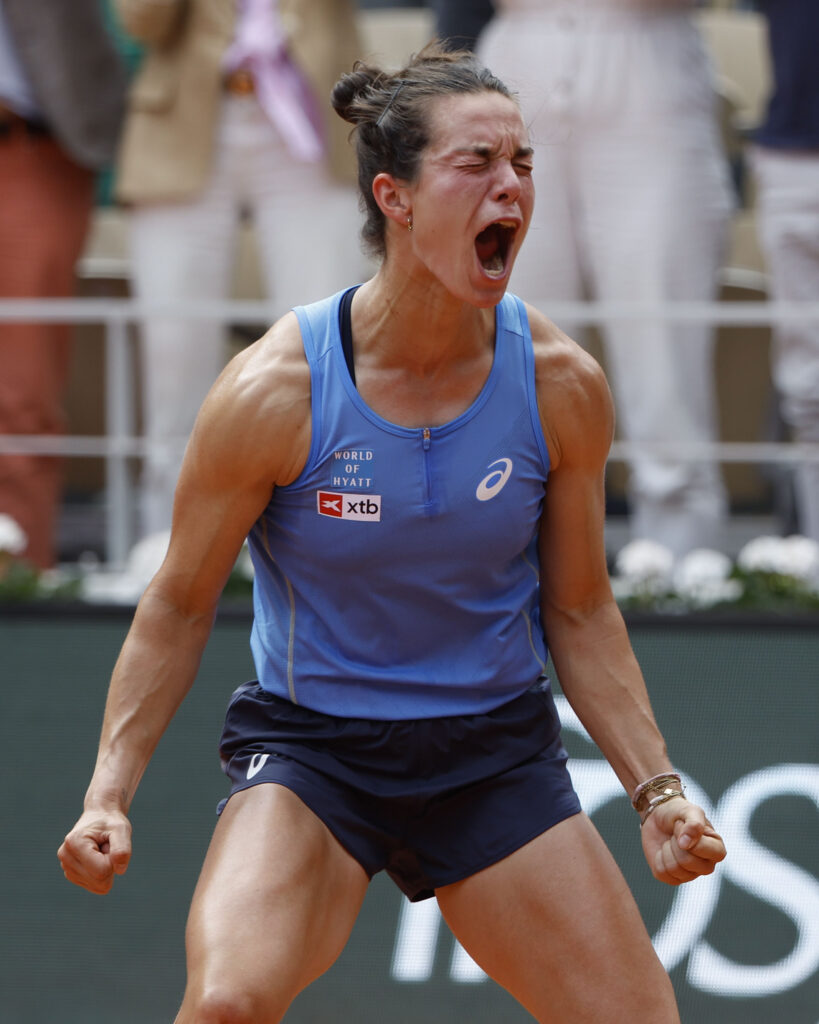Lois Boisson celebrates her impressive start in the quarter-final match at the French Open against Mirra Andreeva.