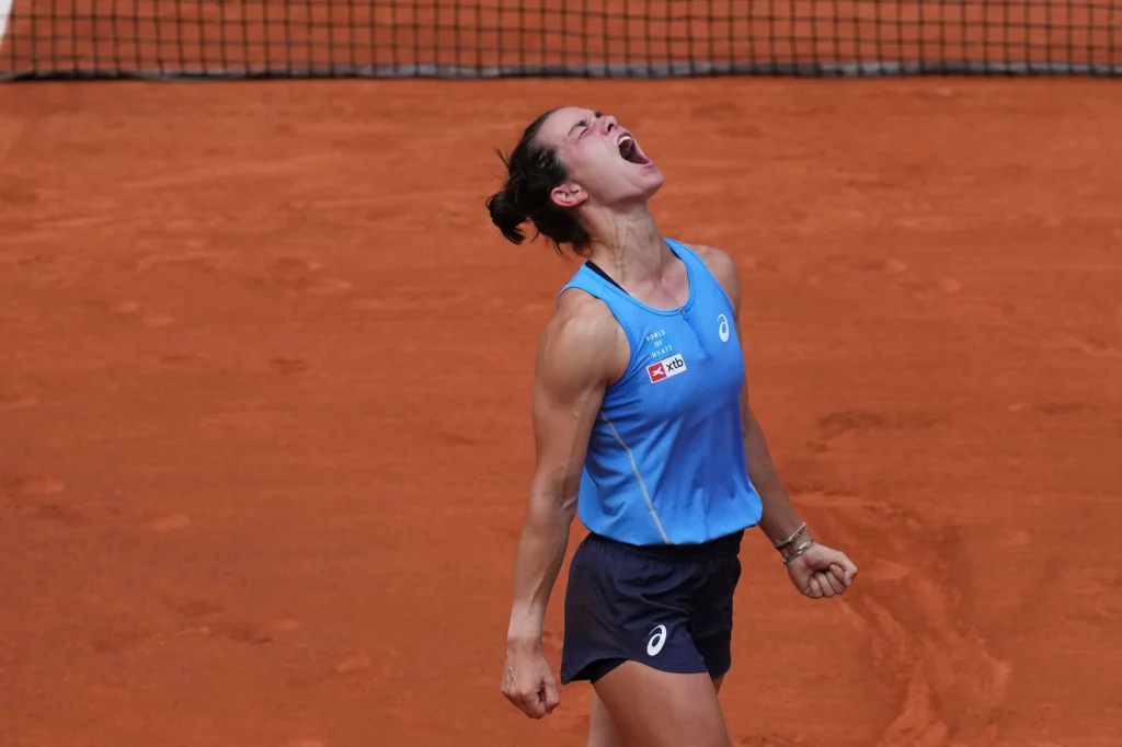 Nys and Roger-Vasselin in action against Granollers and Zeballos at the Roland Garros match highlights.